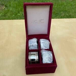 Silver Treasures By Godinger 4 Napkin Rings Burgundy Velvet Box